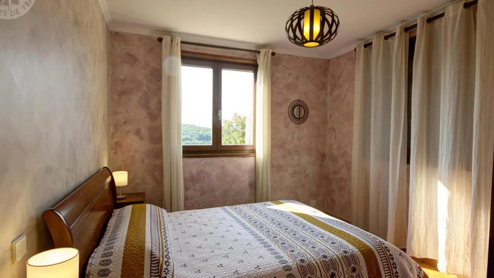 Tatil Evi Gite Familial Tout Confort Avec Jardin, Salle De Jeux, Garage Et Terrasse, Pres De Saint-Etienne - Fr-1-496-204